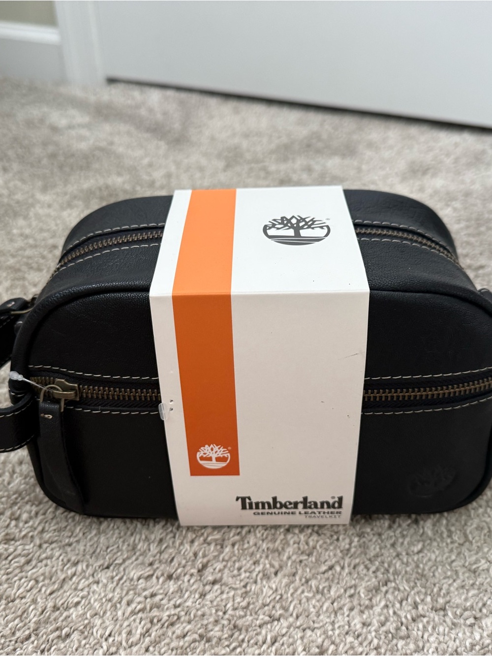 Timberland Black Leather Toiletry Travel Kit with Contrast Stitching